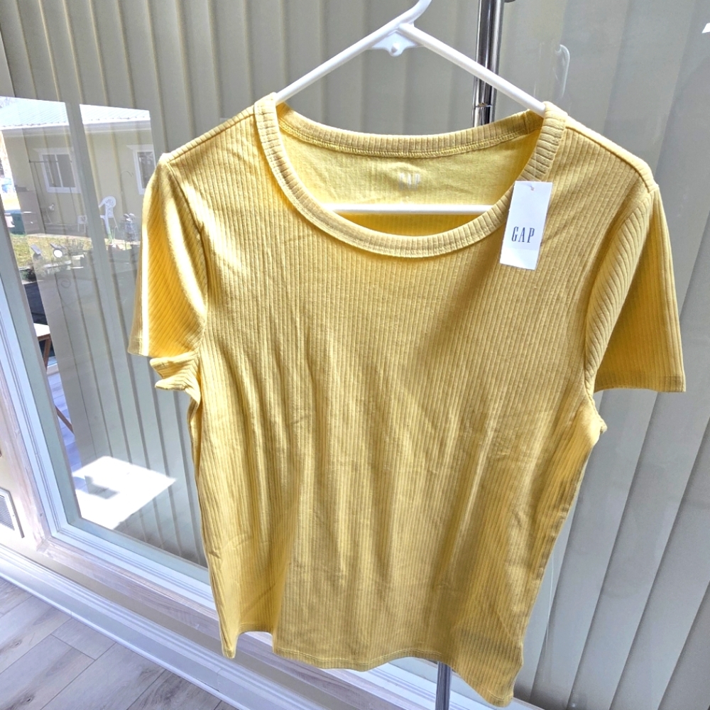 GAP RIBBED TEE